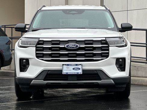 New 2026 Ford Explorer Active w/ Active Comfort Package image 8