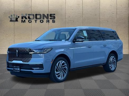 New 2026 Lincoln Navigator L Reserve AWD/4WD image 1