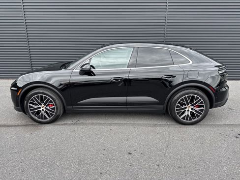 New 2025 Porsche Macan 4S Electric AWD/4WD image 2