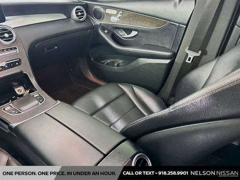 Used 2020 Mercedes-Benz GLC 300 4MATIC image 23