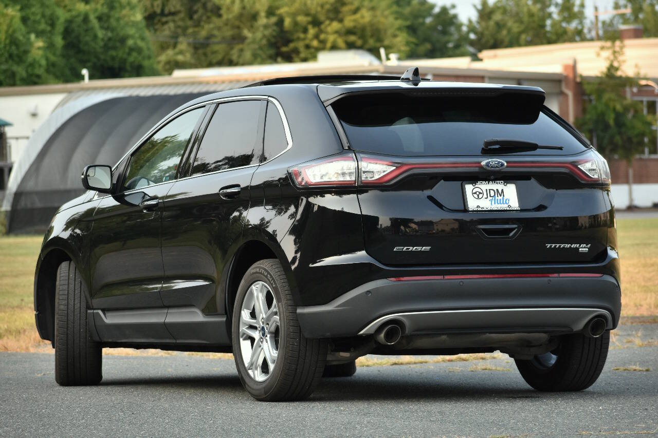 Used 2018 Ford Edge Titanium w/ Equipment Group 301A AWD/4WD image 7