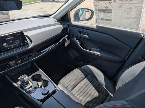New 2026 Nissan Rogue SV AWD/4WD image 11