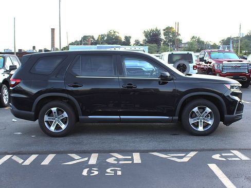 Used 2023 Honda Pilot EX-L image 3