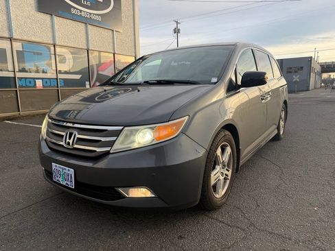 Used 2012 Honda Odyssey Touring image 1