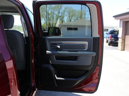 Used 2017 RAM 2500 Big Horn AWD/4WD image 35