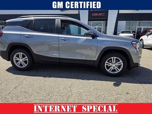 Certified 2023 GMC Terrain SLE w/ Driver Convenience Package AWD/4WD image 1