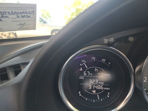 Used 2016 MAZDA MX-5 Miata Grand Touring RWD image 23