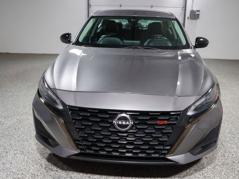 Used 2023 Nissan Altima 2.5 SR image 4