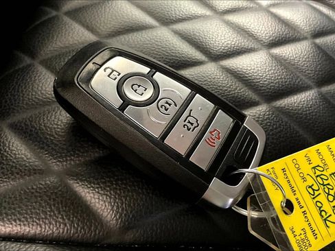 Used 2024 Ford Edge Titanium image 14