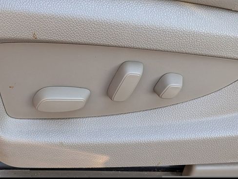 Used 2017 Chevrolet Suburban LT AWD/4WD image 21