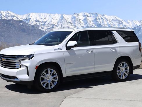 Used 2023 Chevrolet Tahoe High Country AWD/4WD image 2