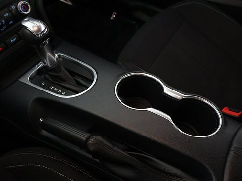 Used 2021 Ford Mustang EcoBoost image 39