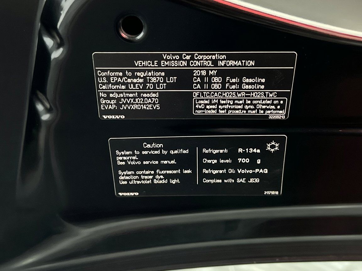 Used 2018 Volvo XC60 T5 Momentum w/ Convenience Package AWD/4WD image 23