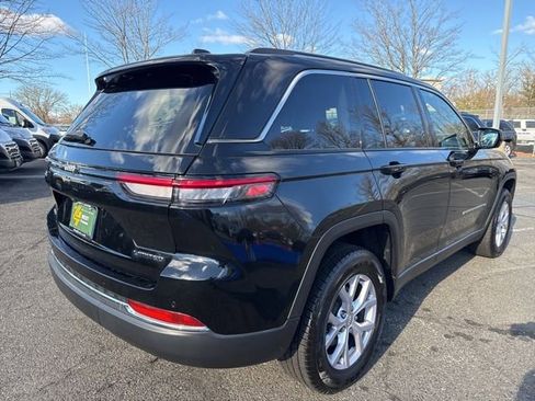 Used 2022 Jeep Grand Cherokee Limited image 18