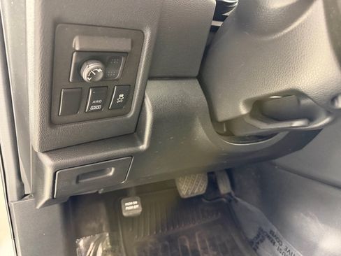 Used 2011 Nissan Rogue SV w/ Premium Pkg AWD/4WD image 15