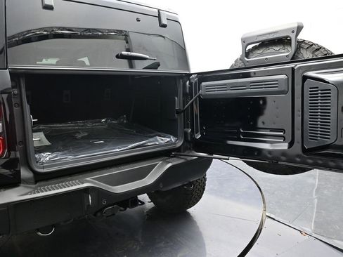 New 2025 Ford Bronco Raptor image 16