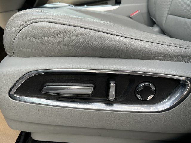Used 2020 Acura MDX w/ Technology Package FWD image 17