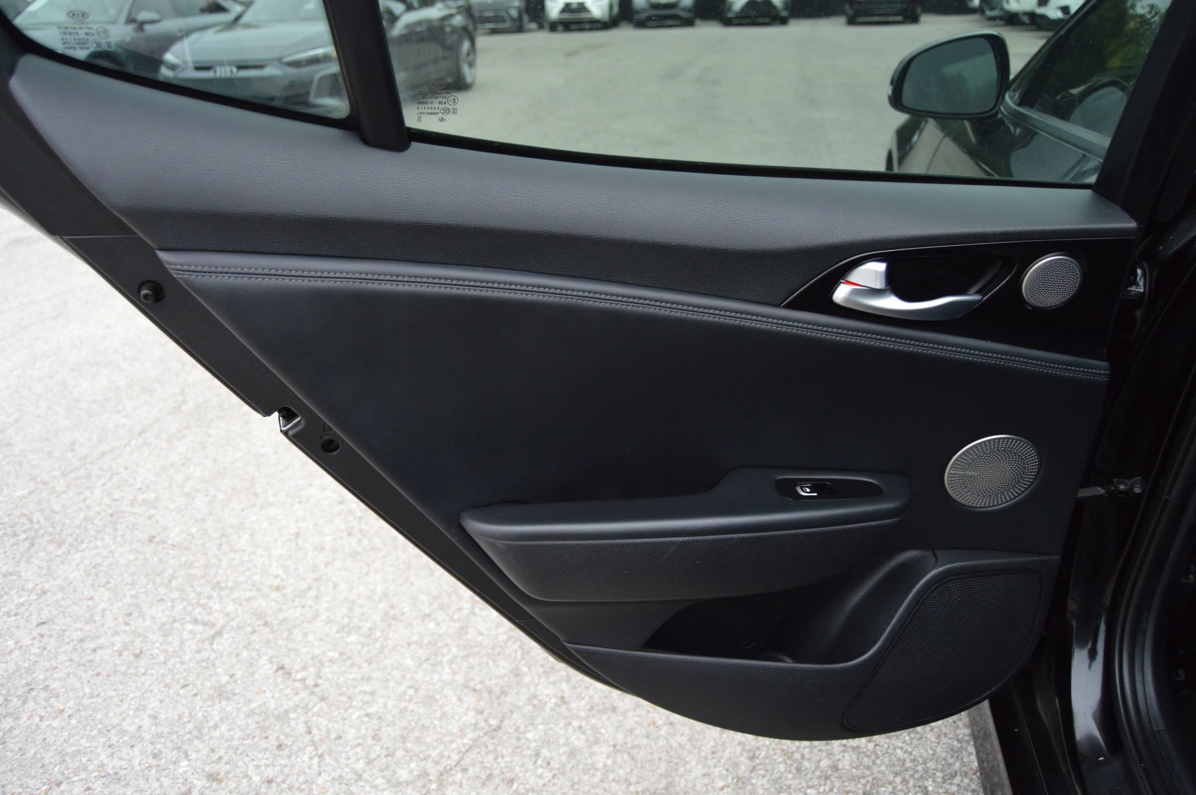 Used 2019 Kia Stinger Premium RWD image 23
