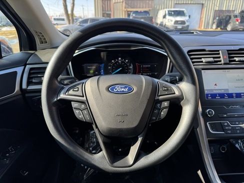 Certified 2020 Ford Fusion SE image 26