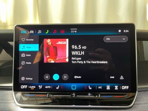 New 2026 Volkswagen Tiguan S FWD image 16