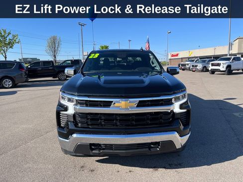 Used 2023 Chevrolet Silverado 1500 LT w/ Convenience Package II AWD/4WD image 10