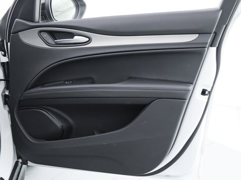 New 2025 Alfa Romeo Stelvio Sprint w/ Convenience Package image 12