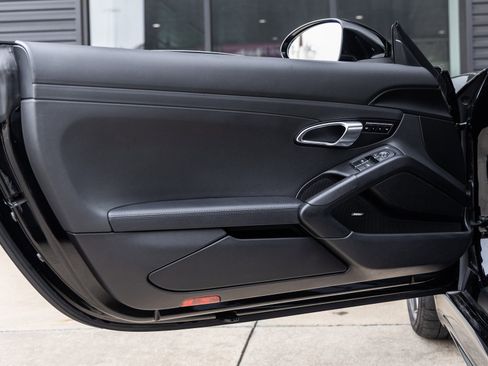 Used 2018 Porsche 718 Cayman S w/ Sport Chrono Package image 19