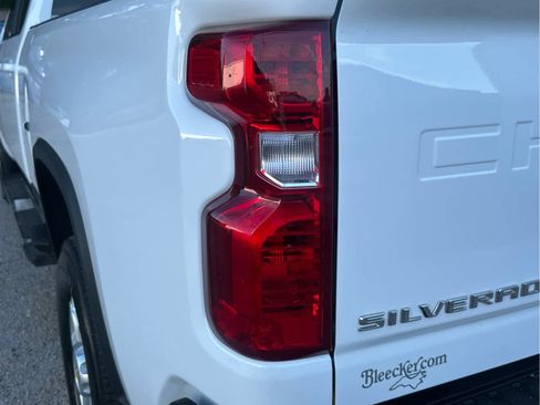 Used 2024 Chevrolet Silverado 2500 LT image 21