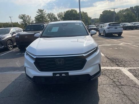 Used 2024 Honda CR-V LX image 2