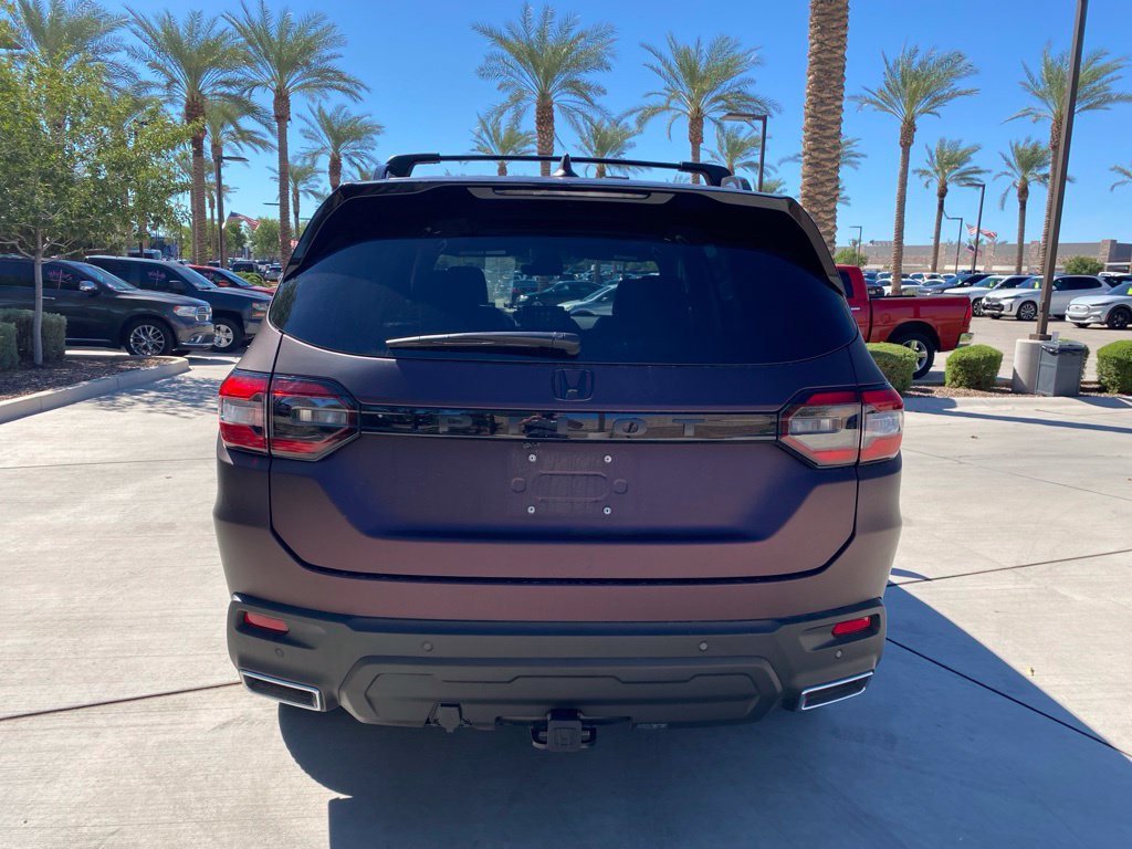 Used 2025 Honda Pilot Black Edition image 5