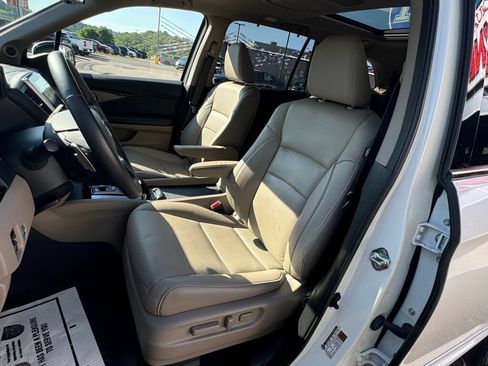 Used 2017 Honda Pilot Elite image 14