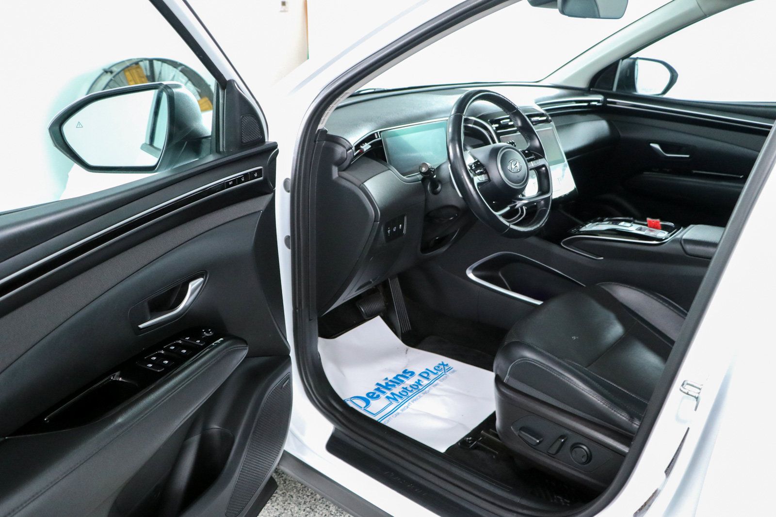 Used 2022 Hyundai Tucson Limited FWD image 3