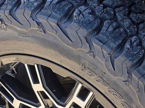 Used 2017 RAM 1500 Rebel w/ Luxury Group AWD/4WD image 10