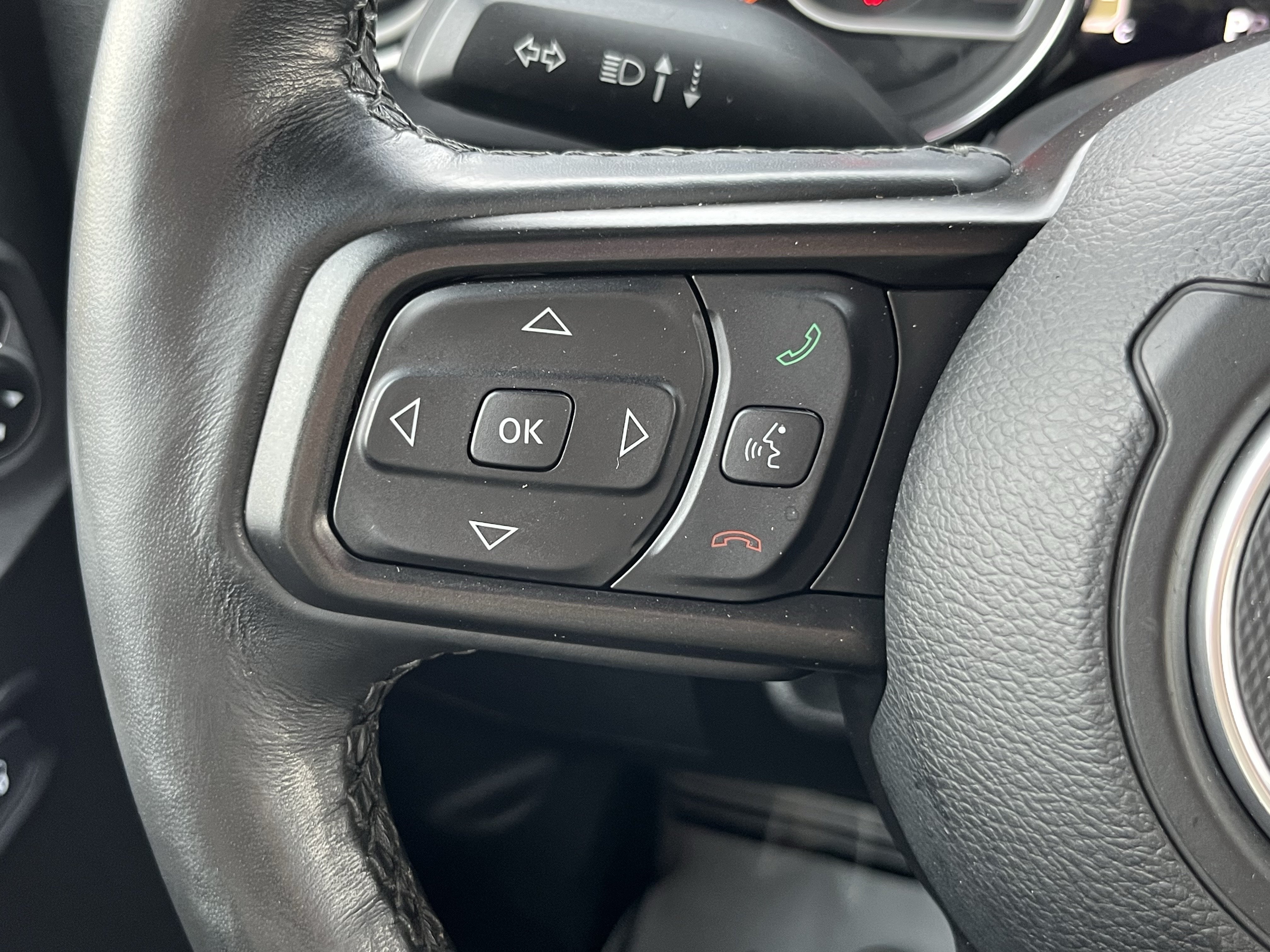 Used 2020 Jeep Gladiator Sport AWD/4WD image 23