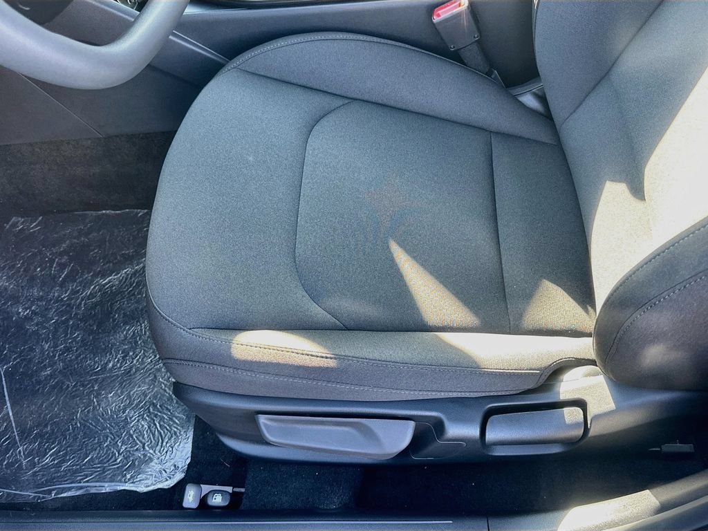 New 2026 Kia K4 FWD image 18