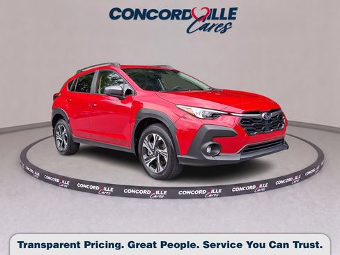 Used 2024 Subaru Crosstrek 2.0i Premium w/ Crosstrek Mirror Package AWD/4WD image 1