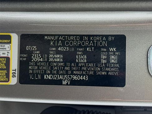 Certified 2025 Kia Soul FWD image 29