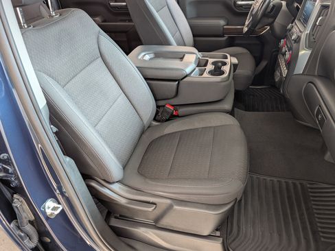 Used 2021 Chevrolet Silverado 1500 LT AWD/4WD image 19