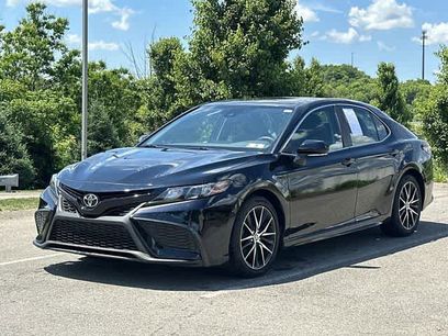 Used 2021 Toyota Camry SE w/ Cold Weather Package