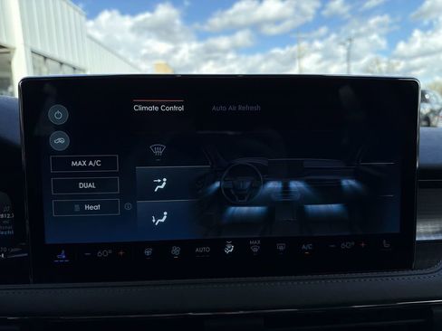 Used 2024 Lincoln Corsair Grand Touring w/ Equipment Group 302A AWD/4WD image 17