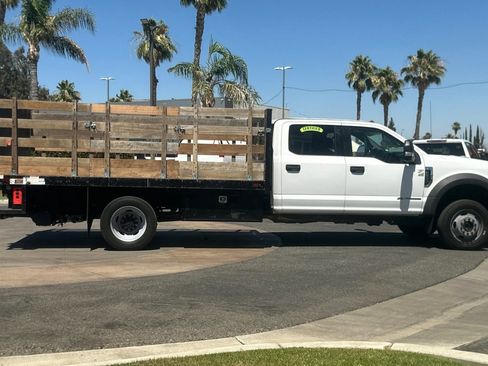 Used 2019 Ford F550 XLT DRW image 3