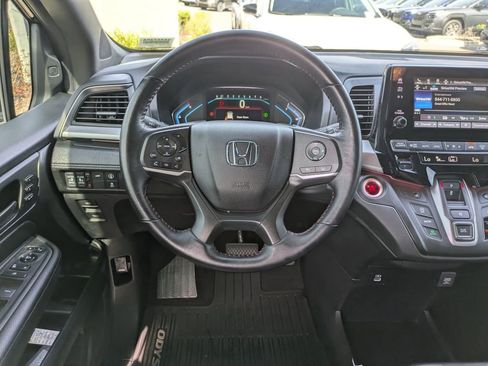 Used 2024 Honda Odyssey Sport image 15