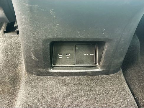 Used 2025 Volkswagen Atlas SEL AWD/4WD image 28