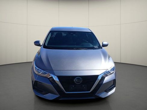 Used 2021 Nissan Sentra SV image 2