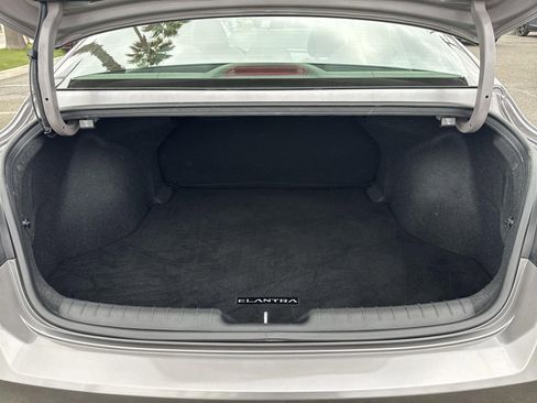 Used 2023 Hyundai Elantra SEL w/ Convenience Package image 34