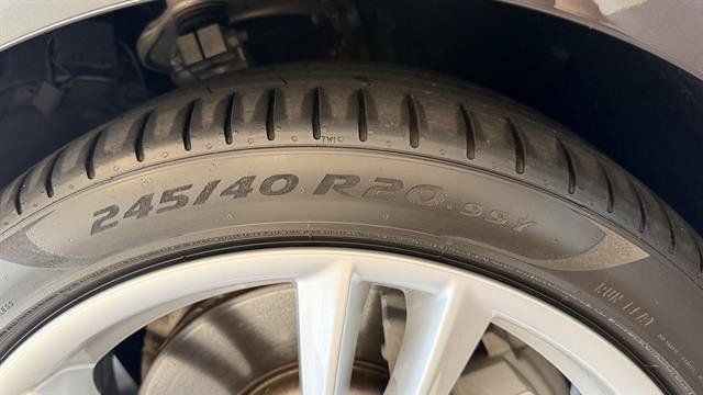 Used 2012 BMW 750i RWD image 15