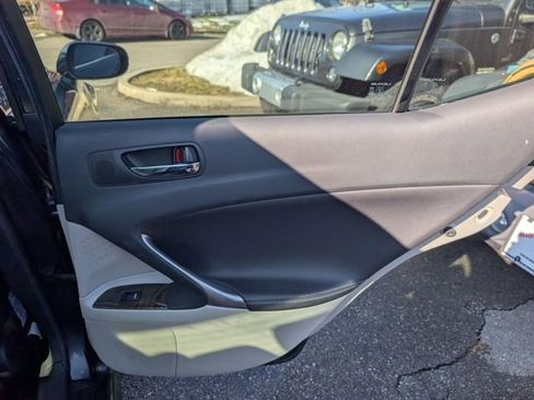 Used 2009 Lexus IS 250 AWD image 19