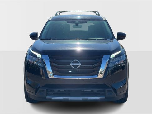New 2025 Nissan Pathfinder SL image 6