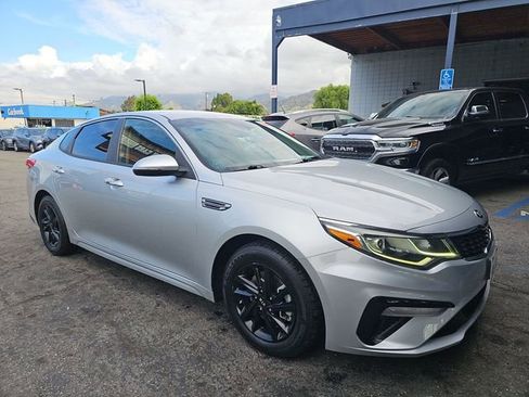 Used 2019 Kia Optima LX FWD image 2