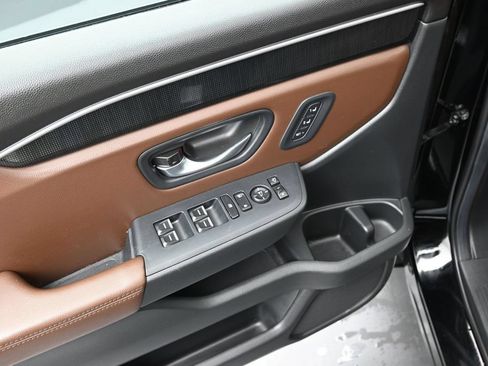 Used 2025 Honda Pilot Elite image 22